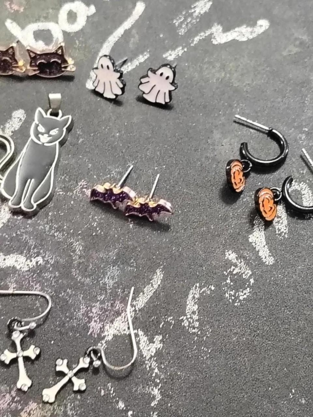 Halloween Bat Stud Earrings in Purple - Unbranded
